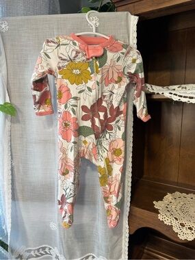 Honest Baby Organic Cotton Floral Butterfly Zip Footed Sleeper 0-3M